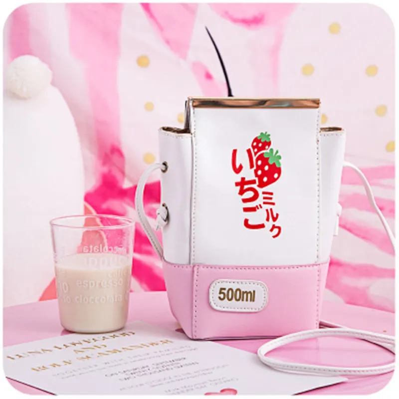 500ml Strawberry / Milk Shoulder Bag AD10645