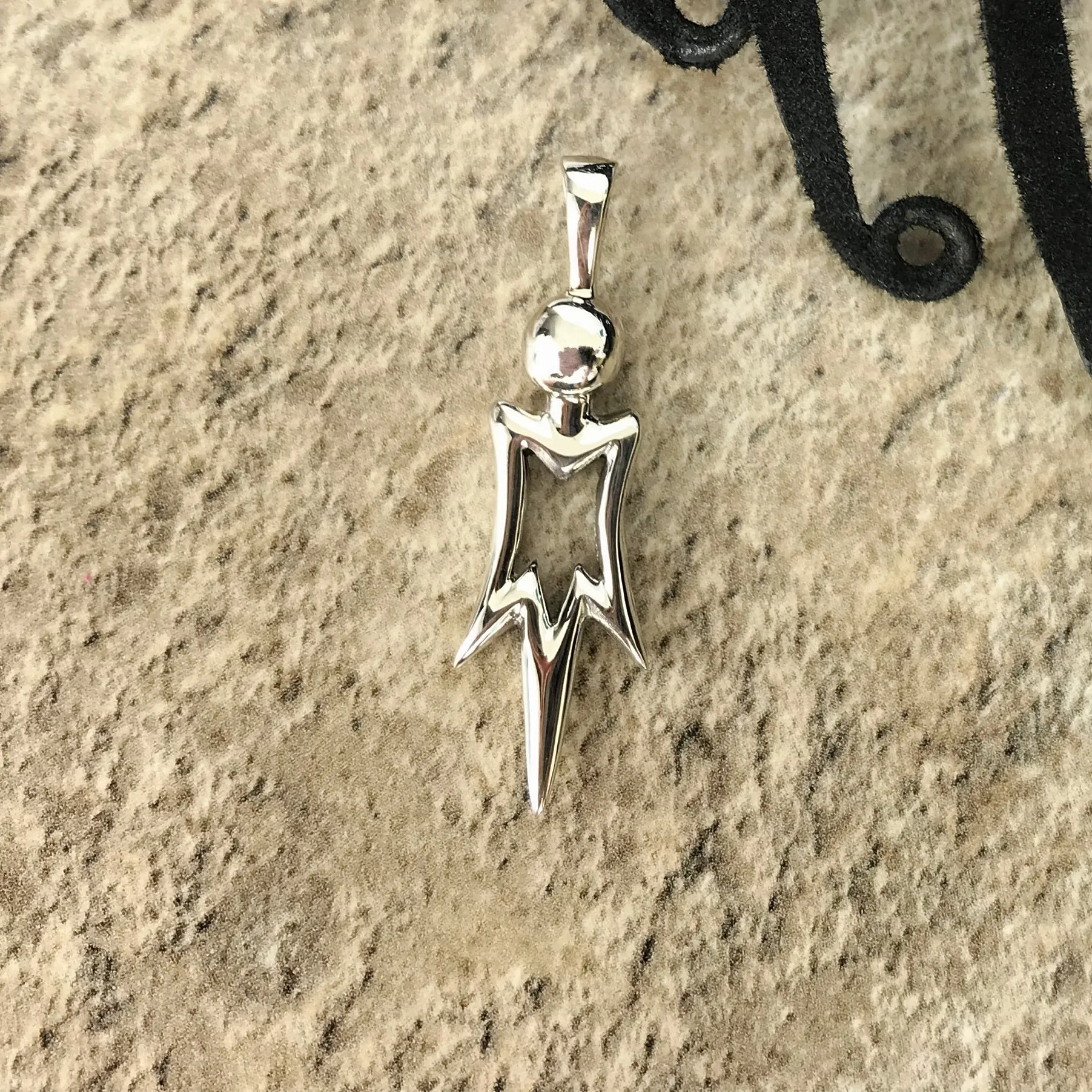 Adventure Pendant - VP241