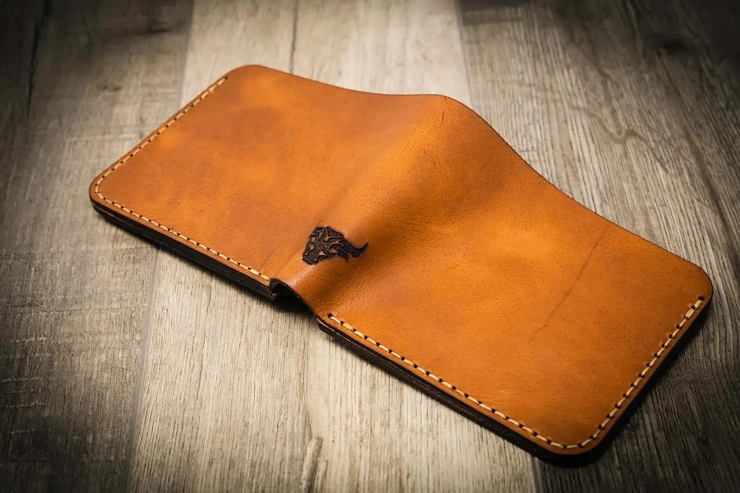 Badge Bifold Wallet - Chestnut Brown