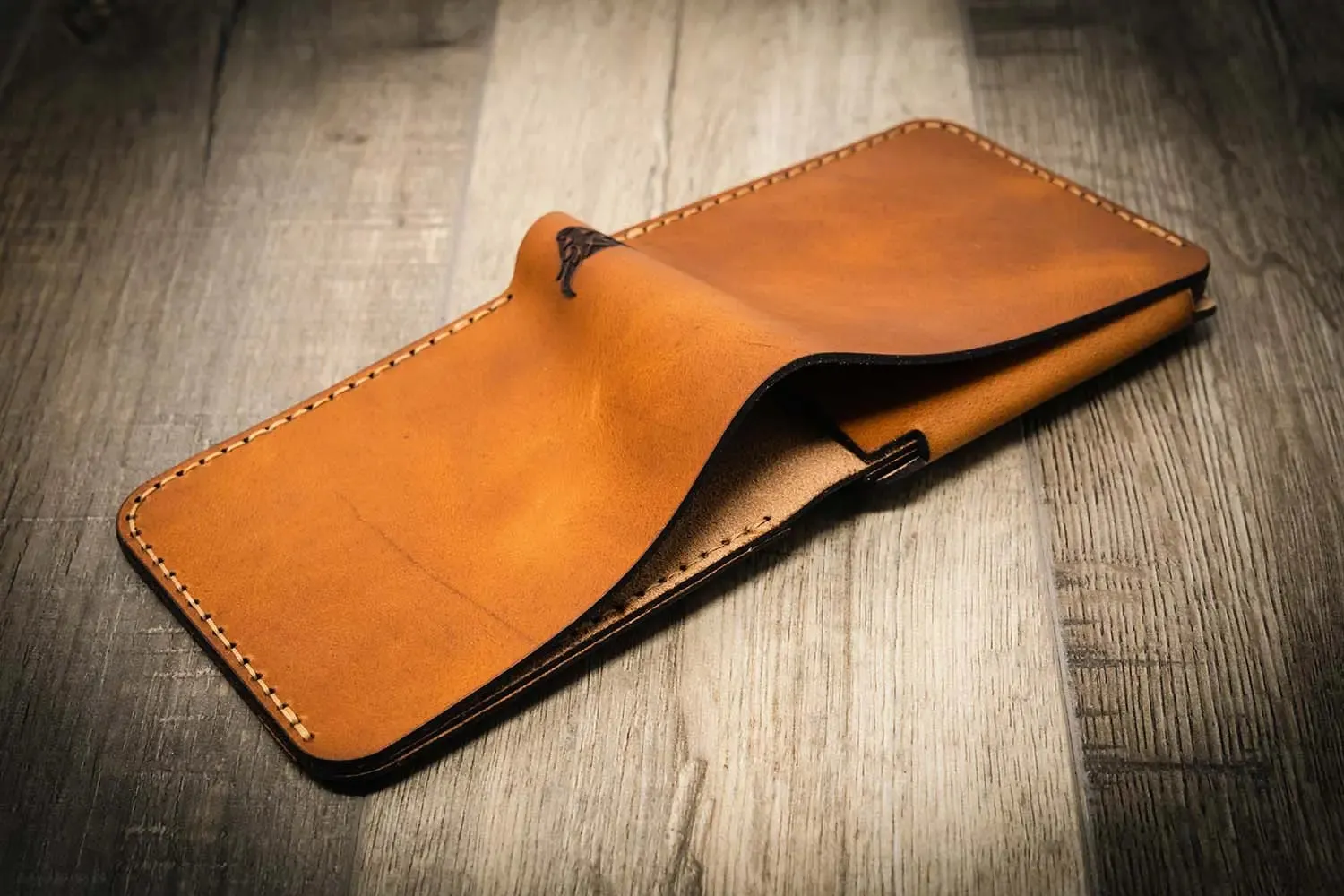 Badge Bifold Wallet - Chestnut Brown