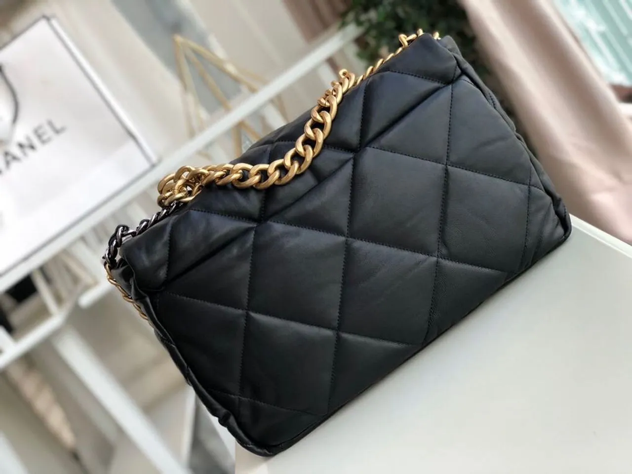 CHL 19 Maxi Handbag Black For Women, Women&#8217;s Bags, Shoulder And Crossbody Bags 14in/36cm AS1162 B04852 94305