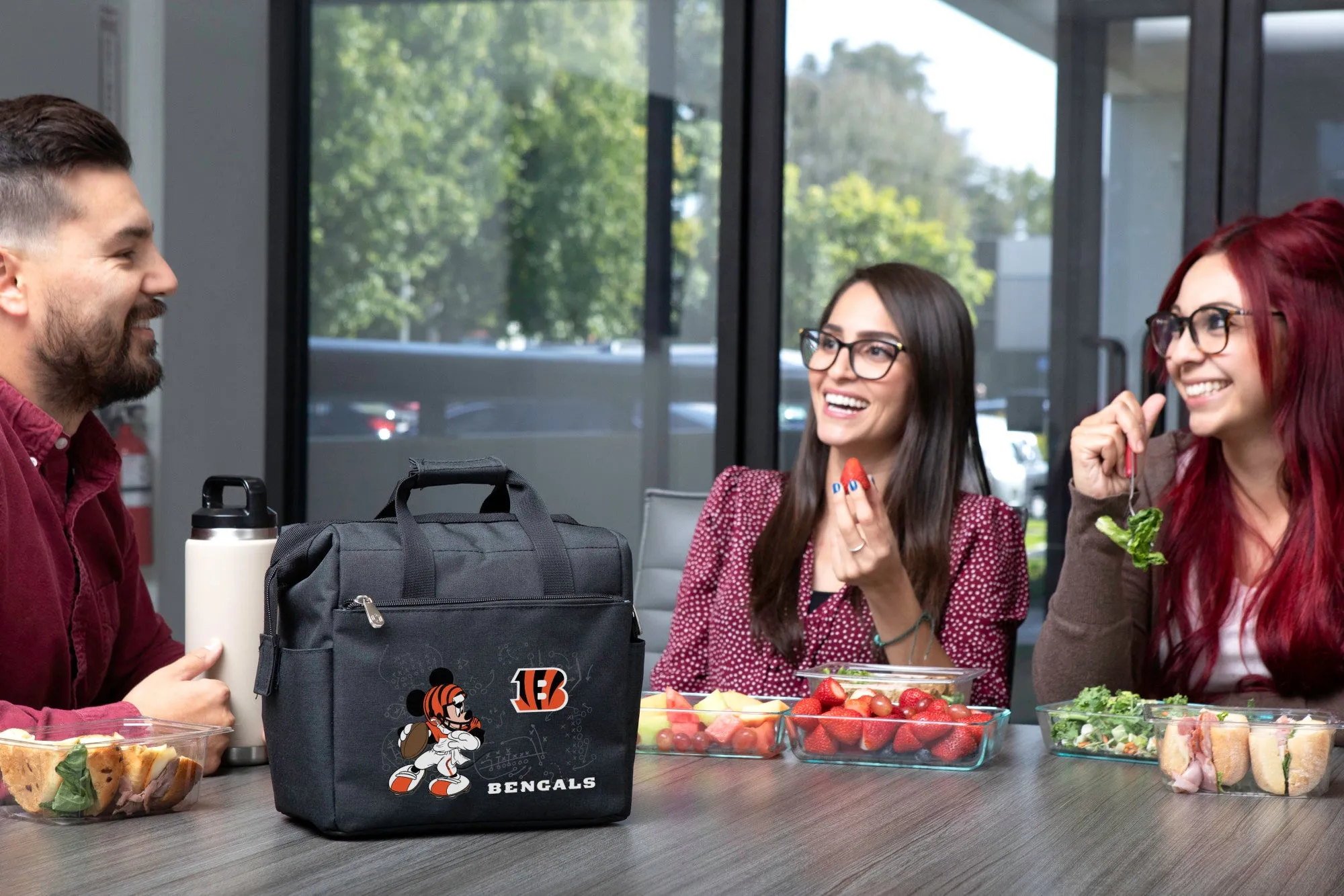 Cincinnati Bengals Mickey Mouse - On The Go Lunch Bag Cooler