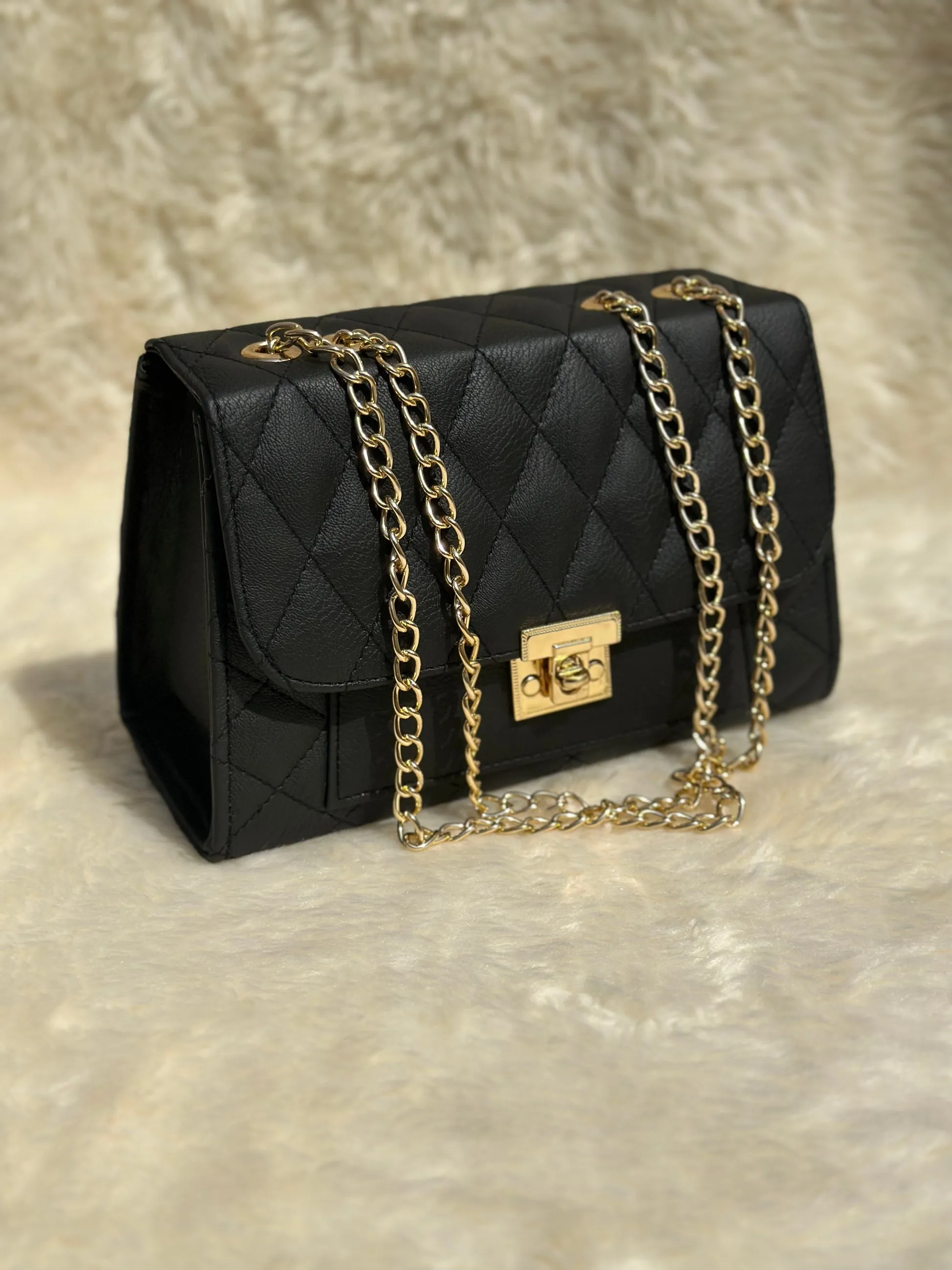 Cross-Body Bag with Golden Chain Black