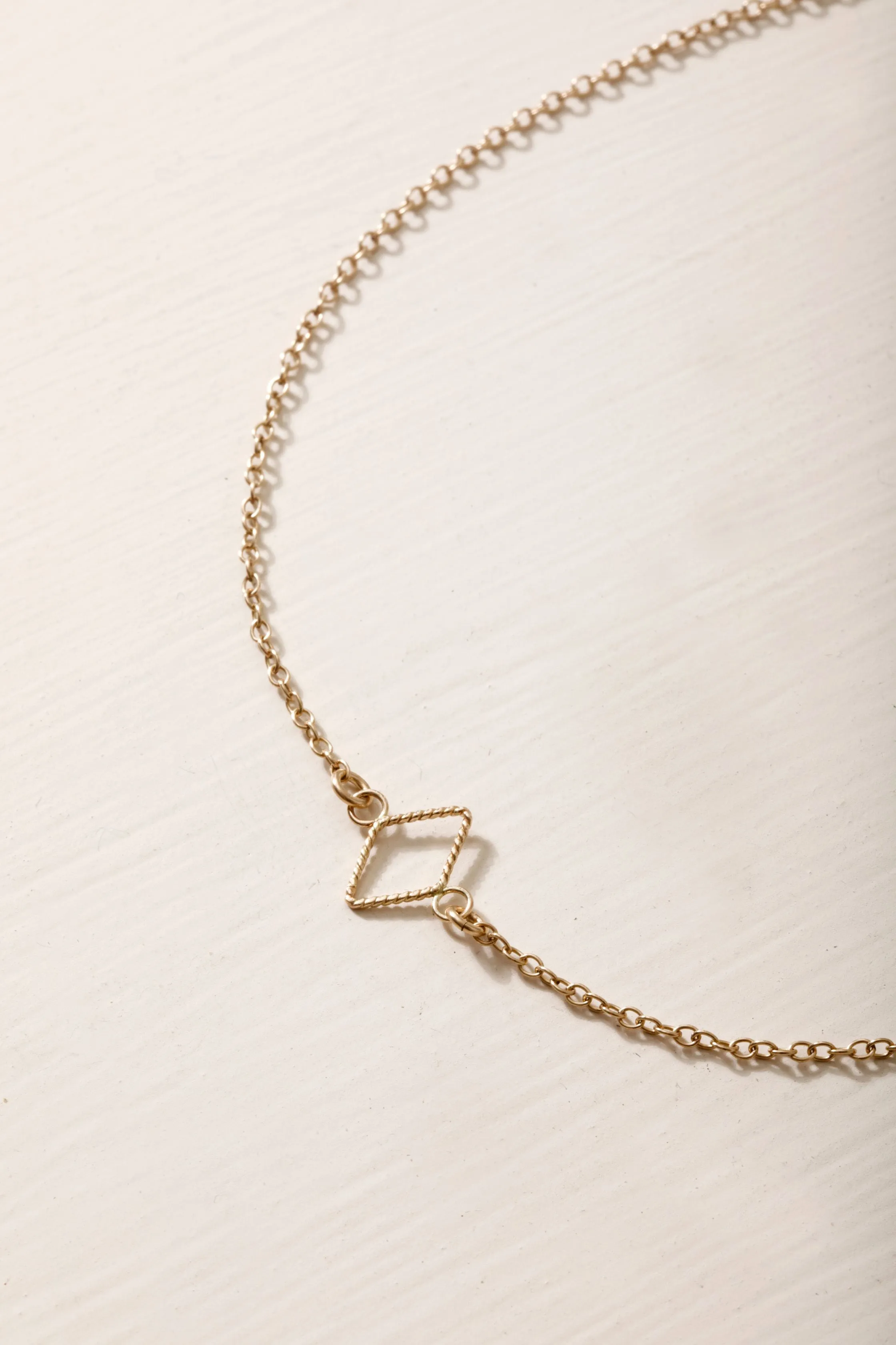 Diamond Shaped Pendant Choker