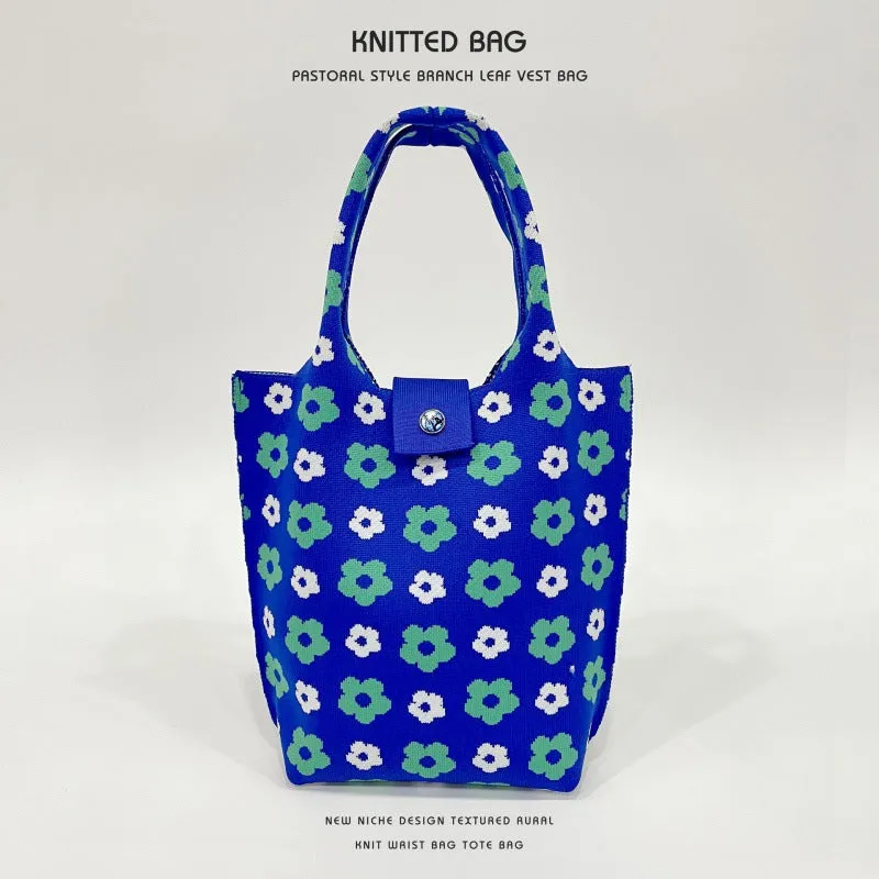 Flower knitted shoulder bag