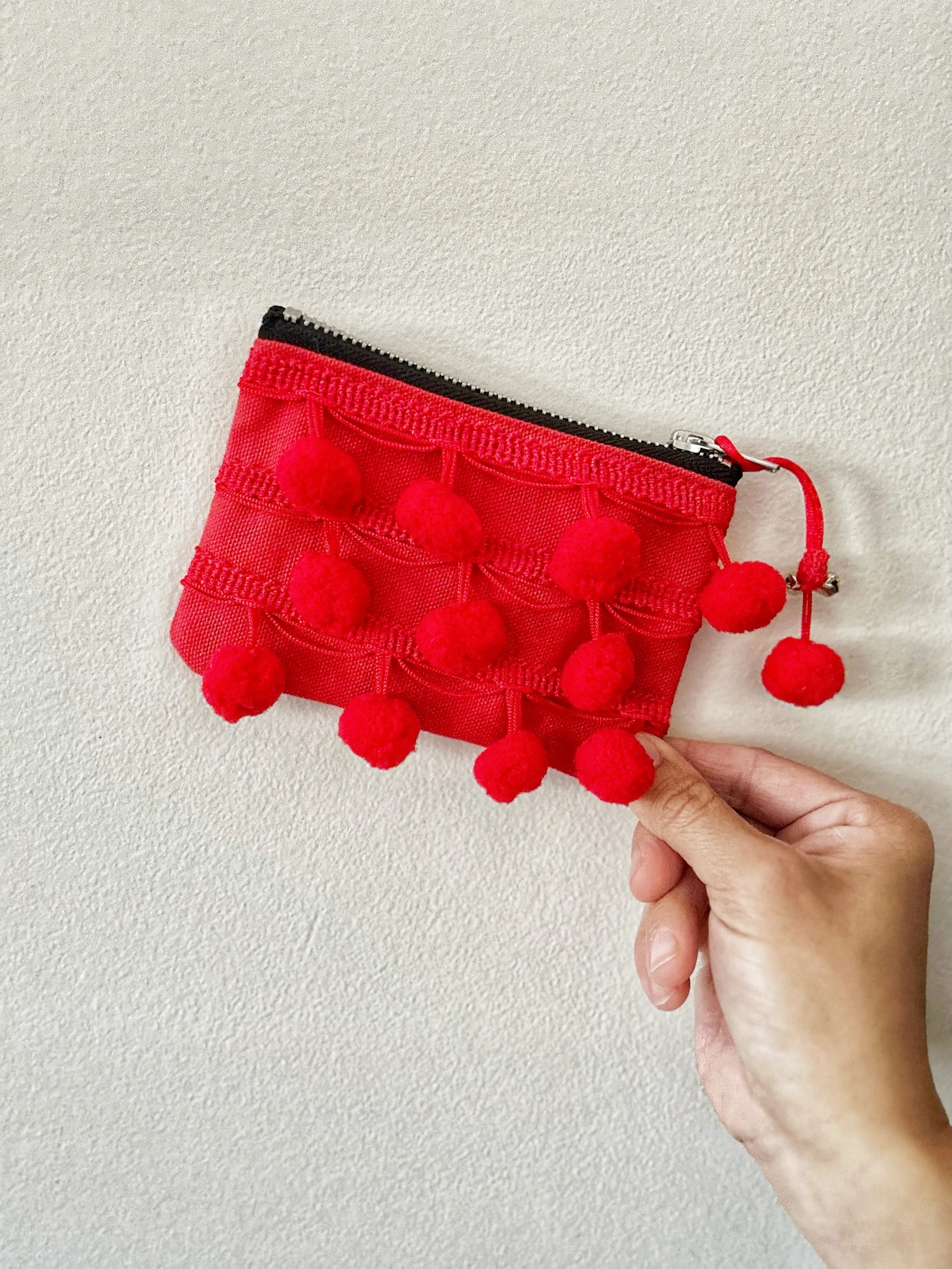 Ha Leh Handmade Pom Pom Purse in Red