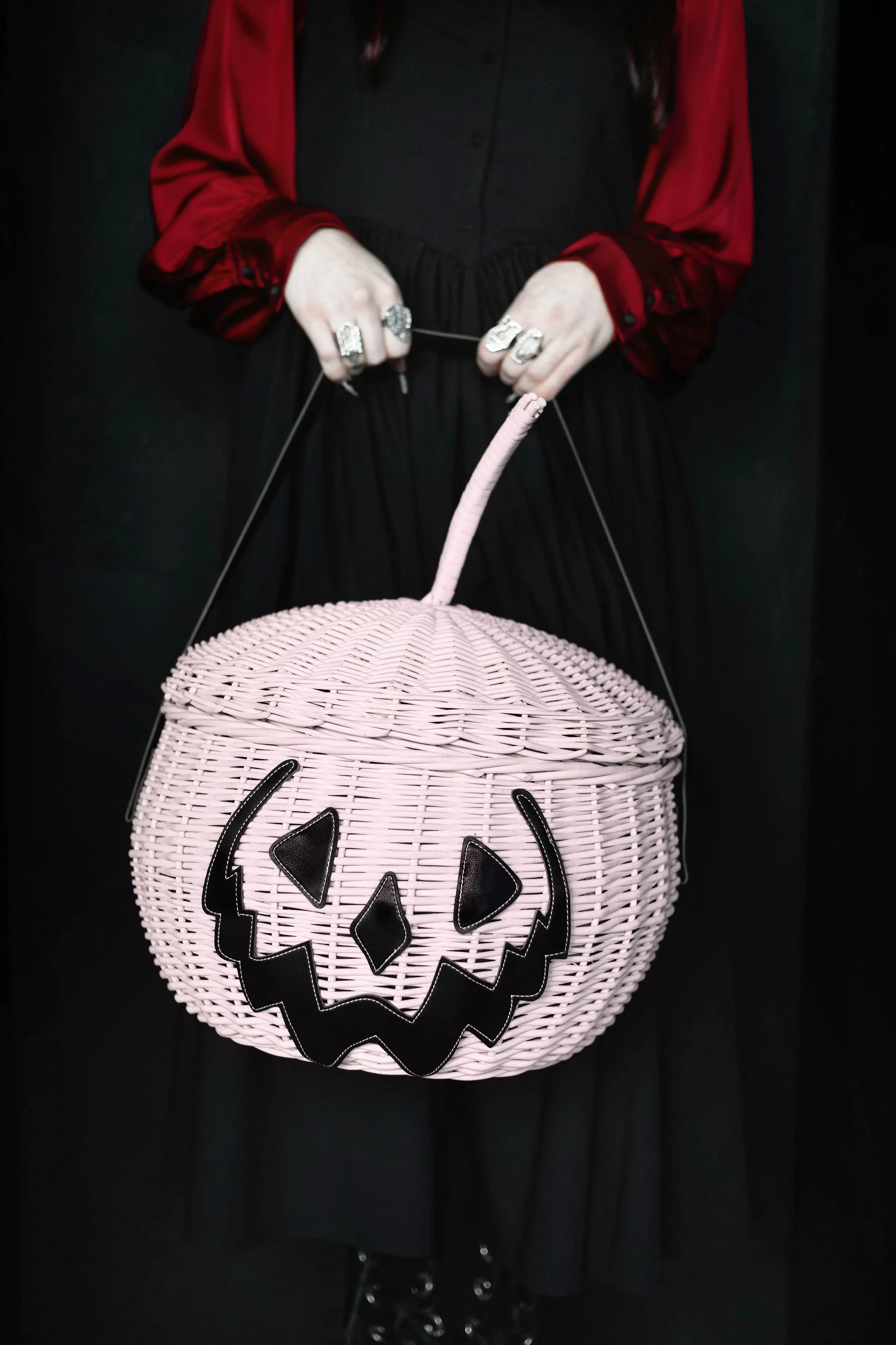 Haunted Hallows Picnic Basket (Pink) [Limited Edition]