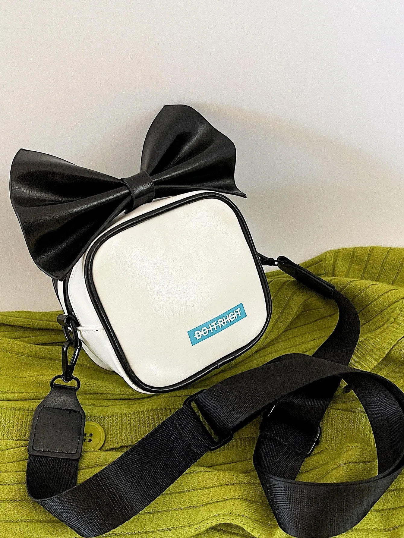 Mini Bow Decor Crossbody Bag