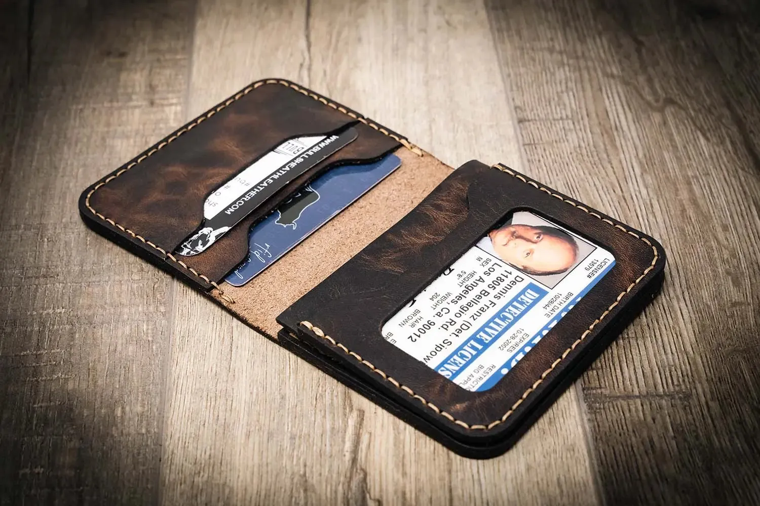 Minimalist Badge Wallet - Walnut Brown