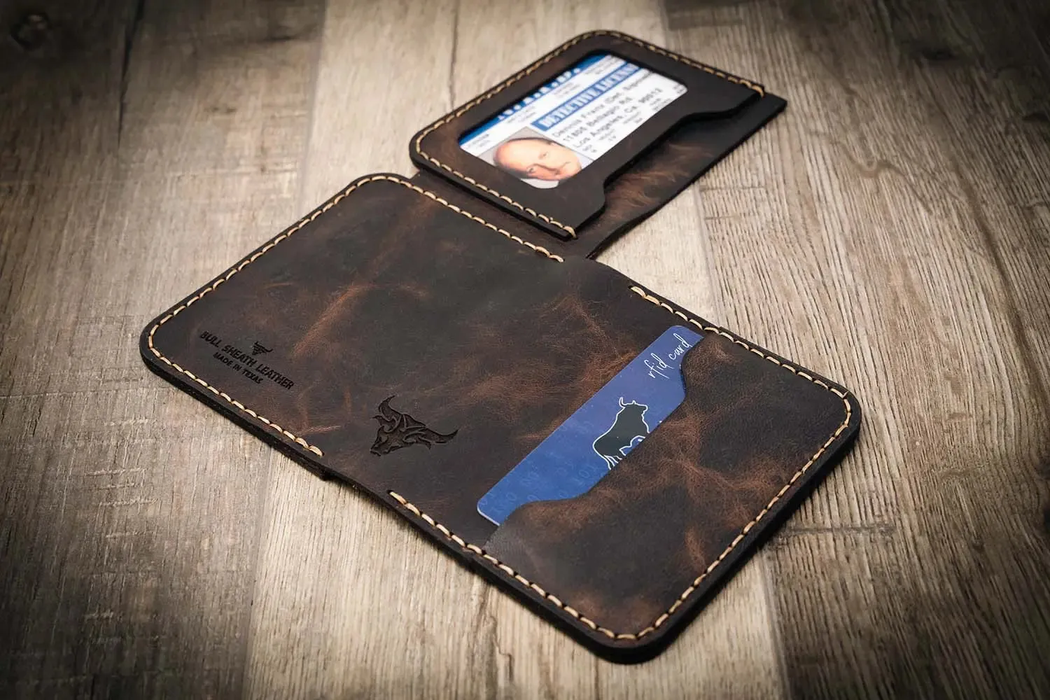 Minimalist Badge Wallet - Walnut Brown