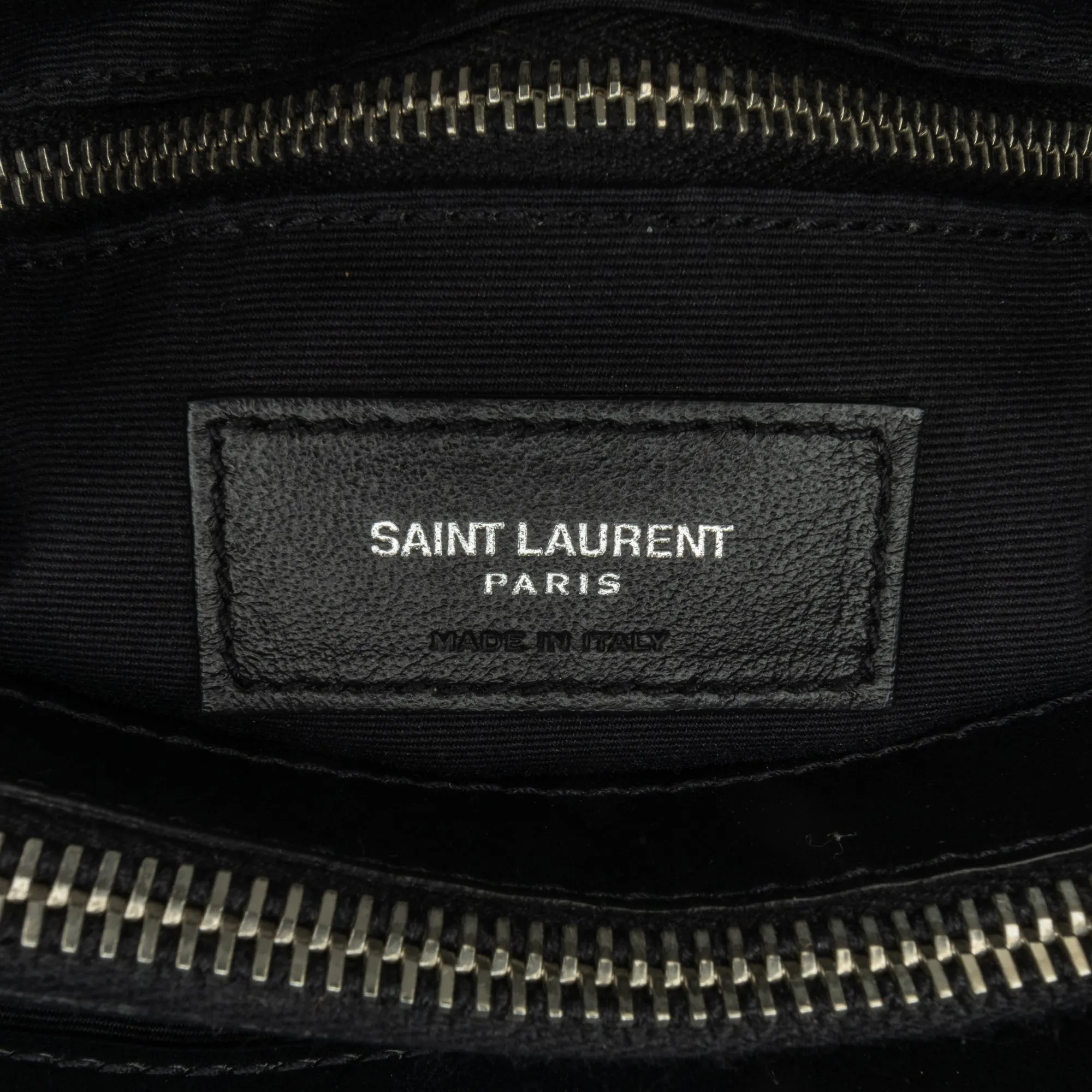 Pre-Owned Yves Saint Laurent Leather Loulou Large Shoulder Bag- YSL1098