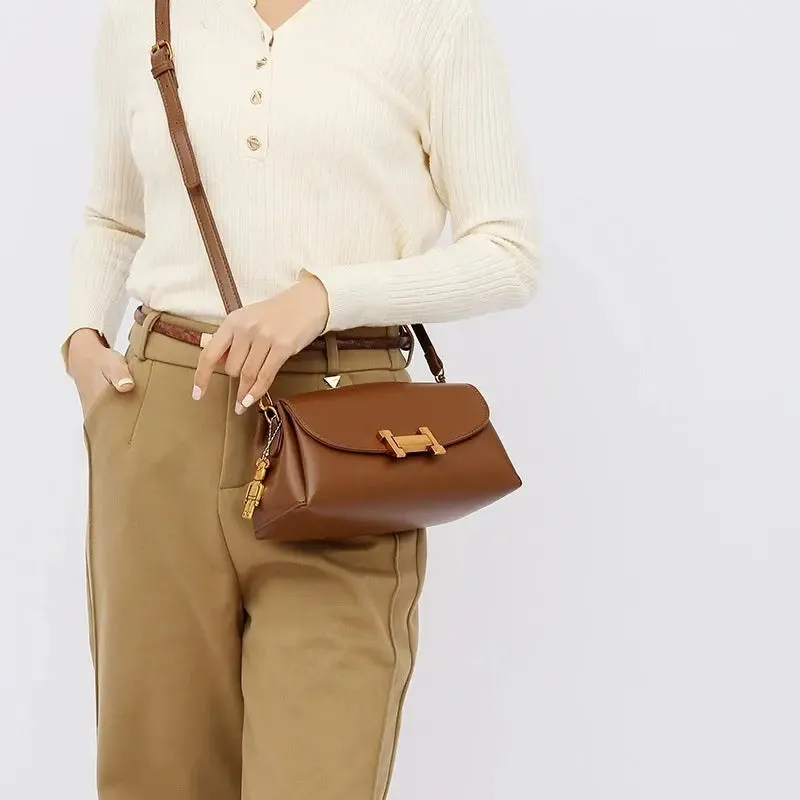 Stylish Leather Crossbody Bags For Women 065