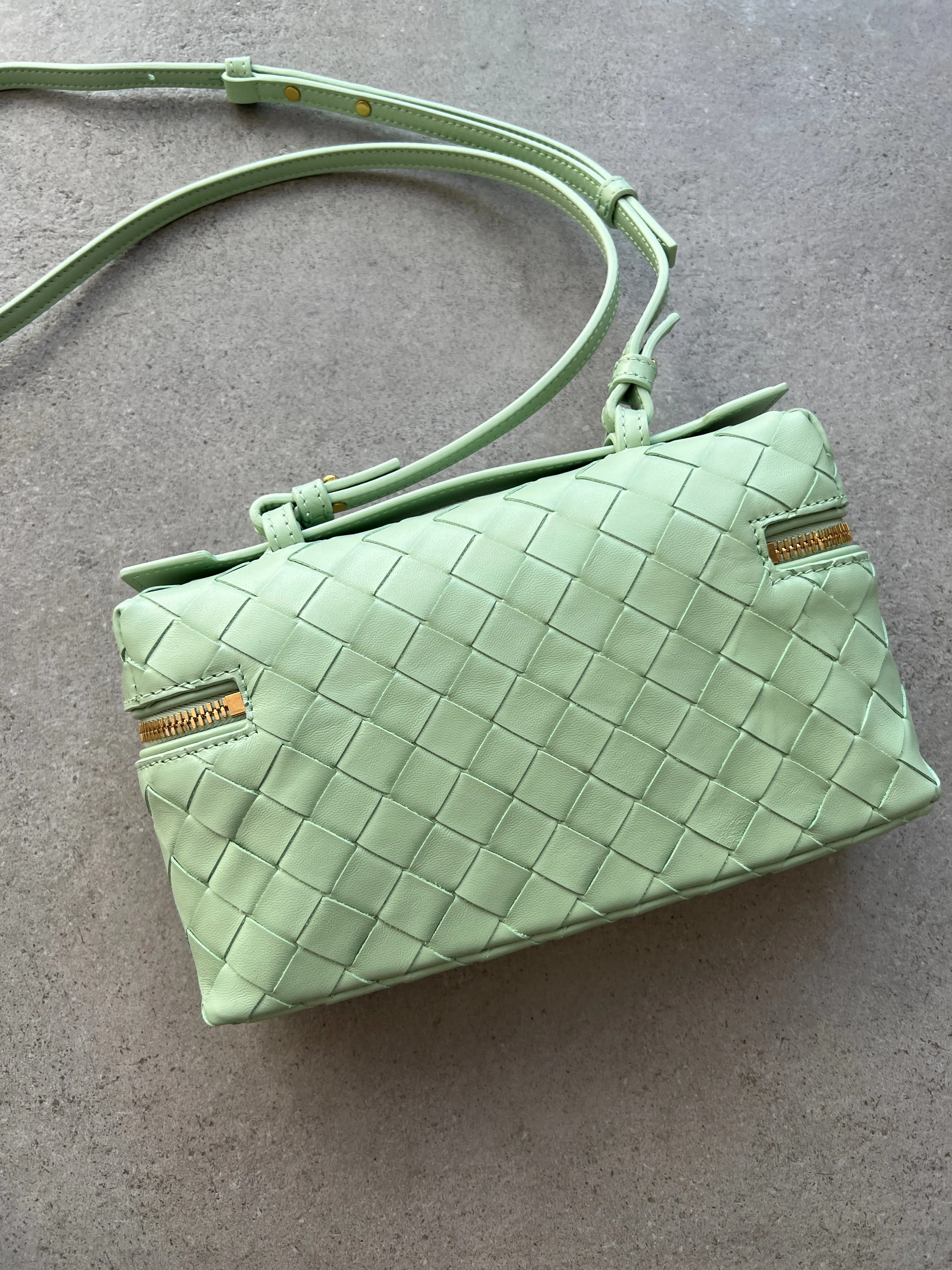 Vanity  Bang Bang Crossbody, Mint